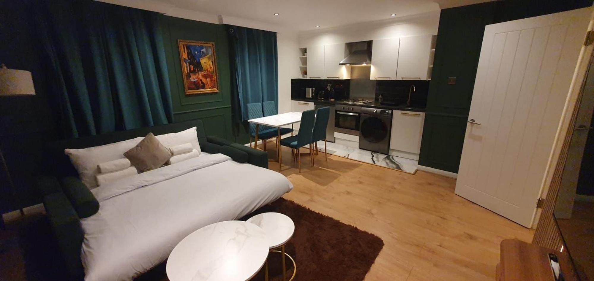 Luxurious Flat 19Min From London, 7Min To Station Διαμέρισμα Harrow Εξωτερικό φωτογραφία